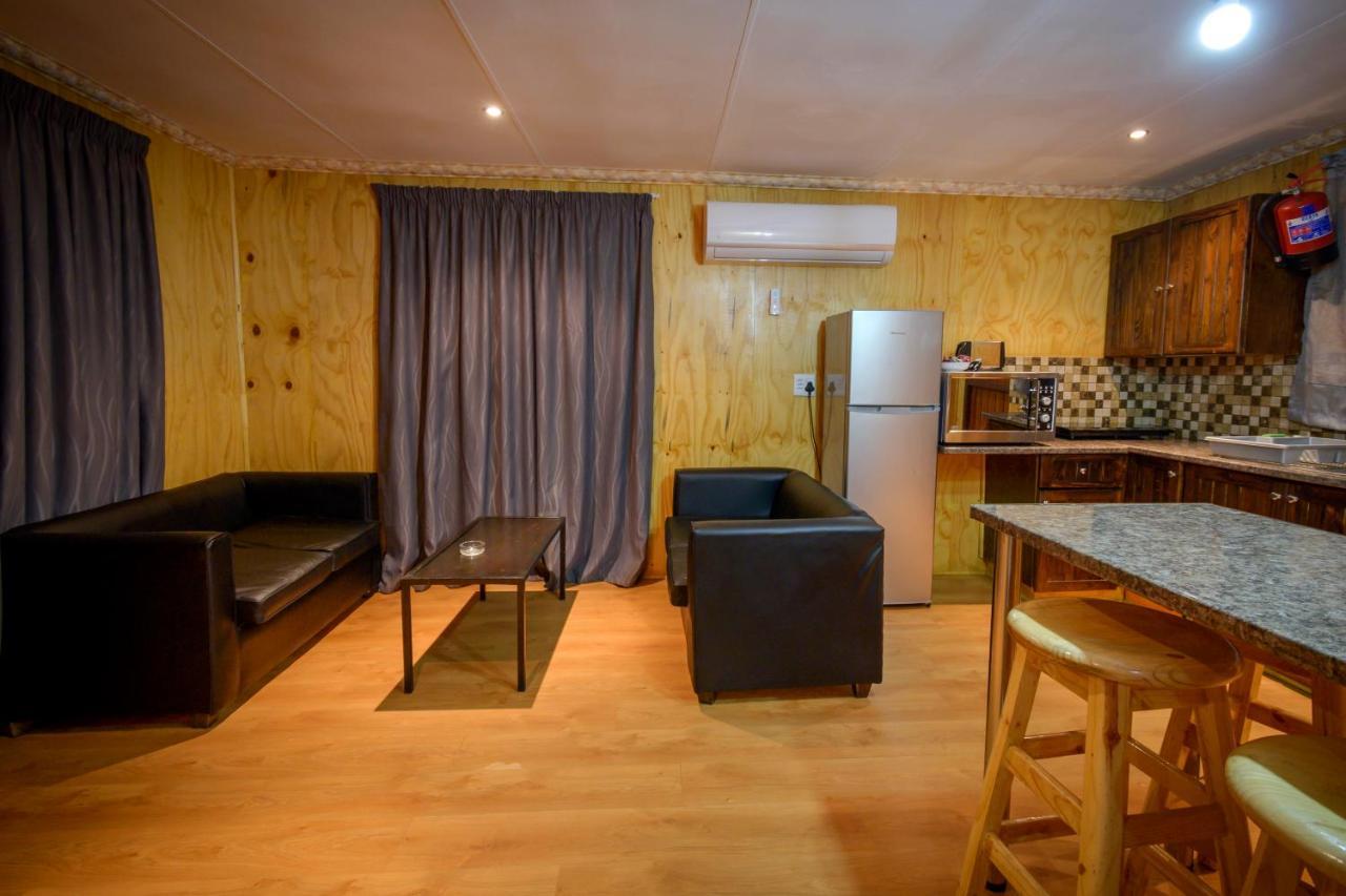 Bains Lodge Блумфонтейн Экстерьер фото