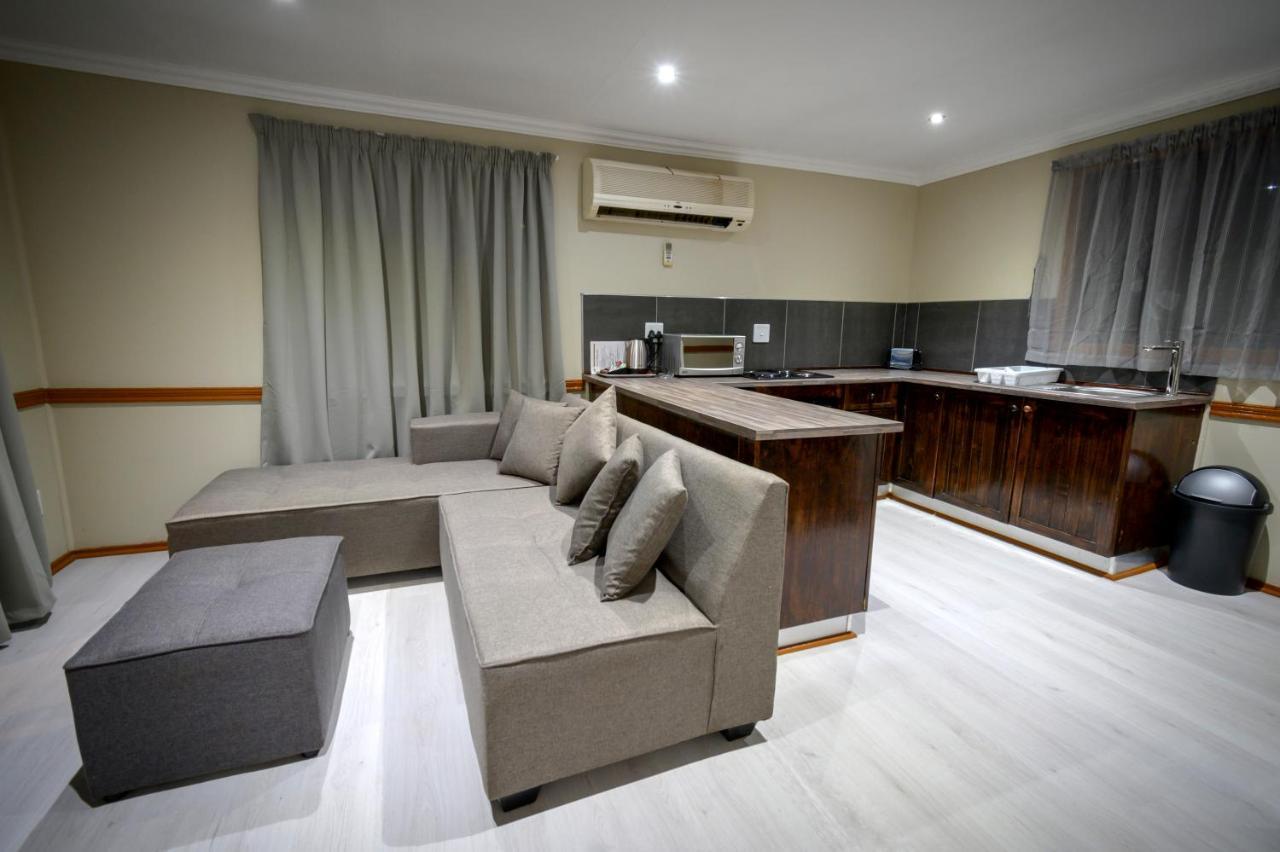 Bains Lodge Блумфонтейн Экстерьер фото